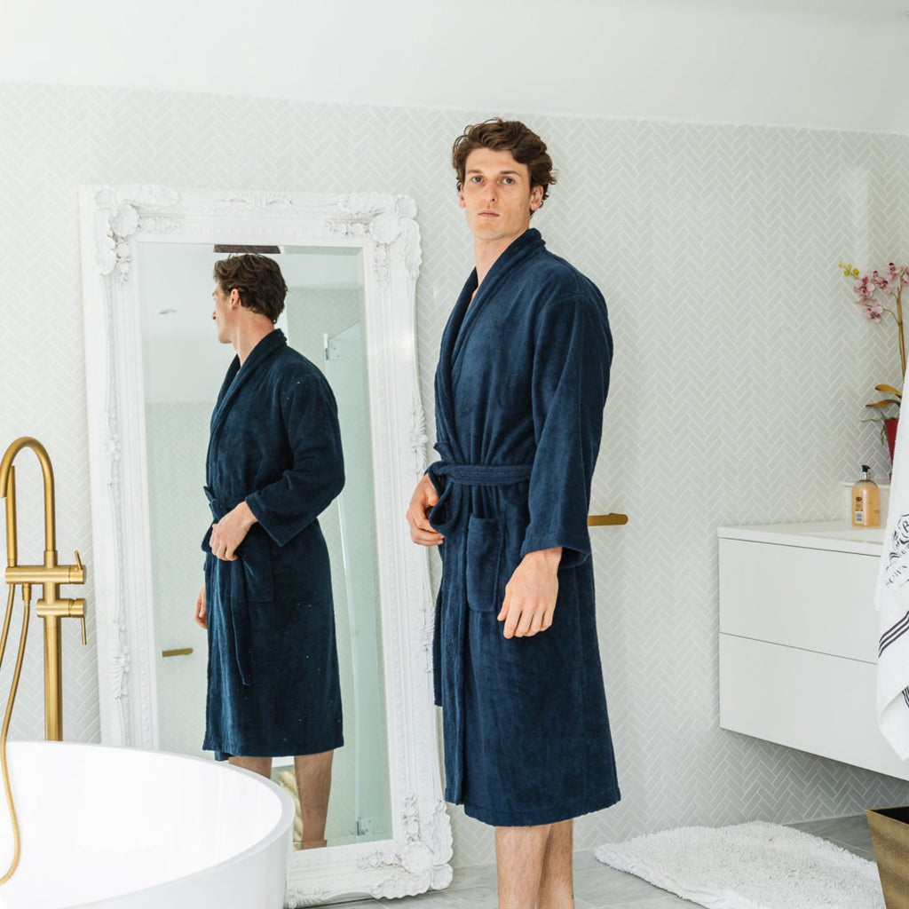 Men's Heavyweight Nua Dressing Gown - Navy Bed